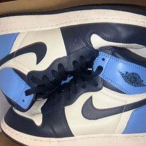 Air Jordan 1 Retro High OG GS University Blue obsidian